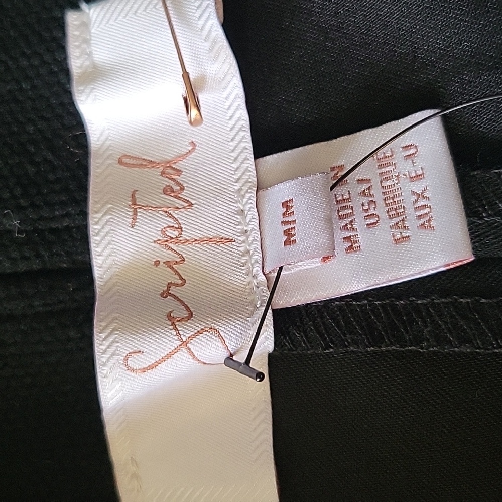 NWT Scripted × Saks Fifth Avenue Black Side Ruffle Hem Ankle Flare Pants Glam M - Picture 4 of 7